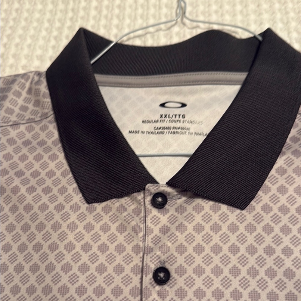 Oakley Men's Black and Gray Polo Shirt